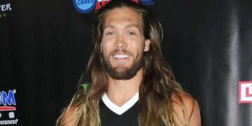 Former NFL Star Bryan Braman Battles Aggressive Cancer, Turns to GoFundMe for Life-Saving Help