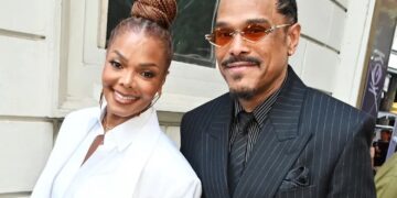 Janet Jackson and Maxwell Spark Romance Rumors After Holding Hands at London Theatre Event